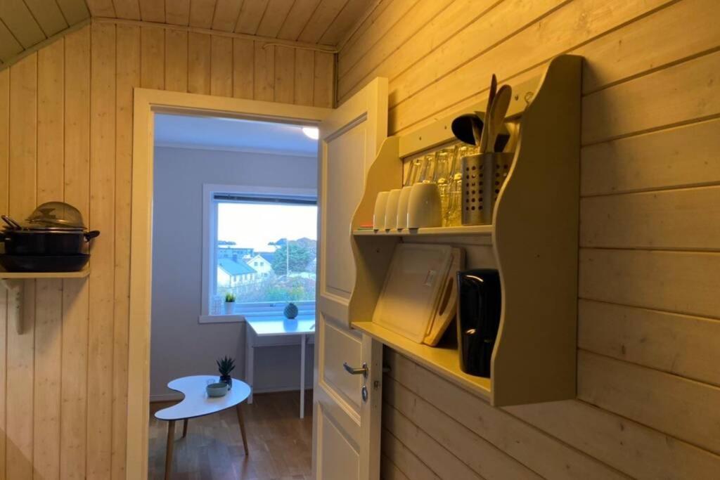 Koselig Leilighet Sentralt I Svolvaer Apartment Exterior photo