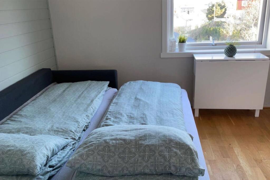 Koselig Leilighet Sentralt I Svolvaer Apartment Exterior photo